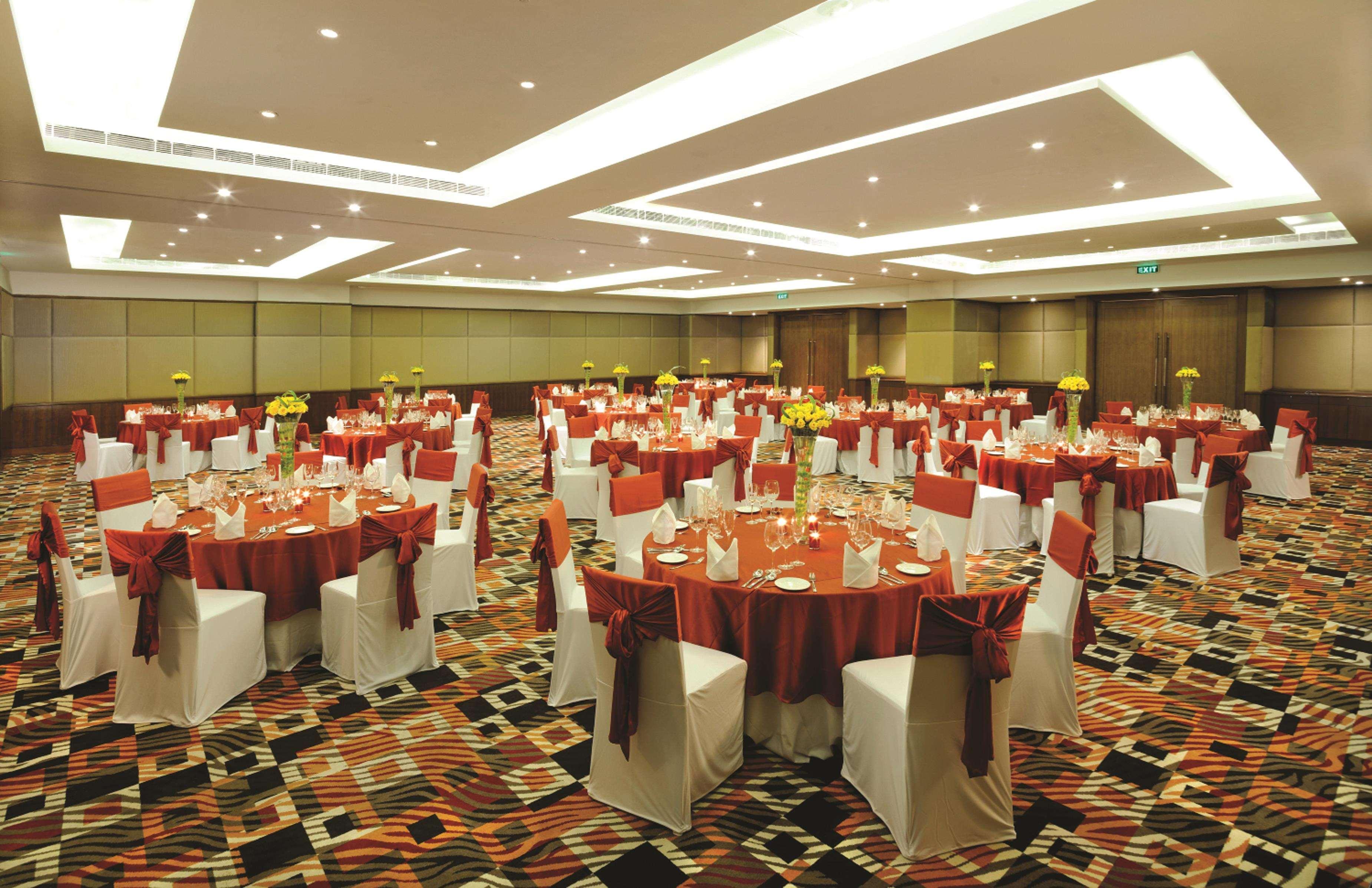Hotel Doubletree By Hilton Gurgaon New Delhi Ncr Restaurante foto