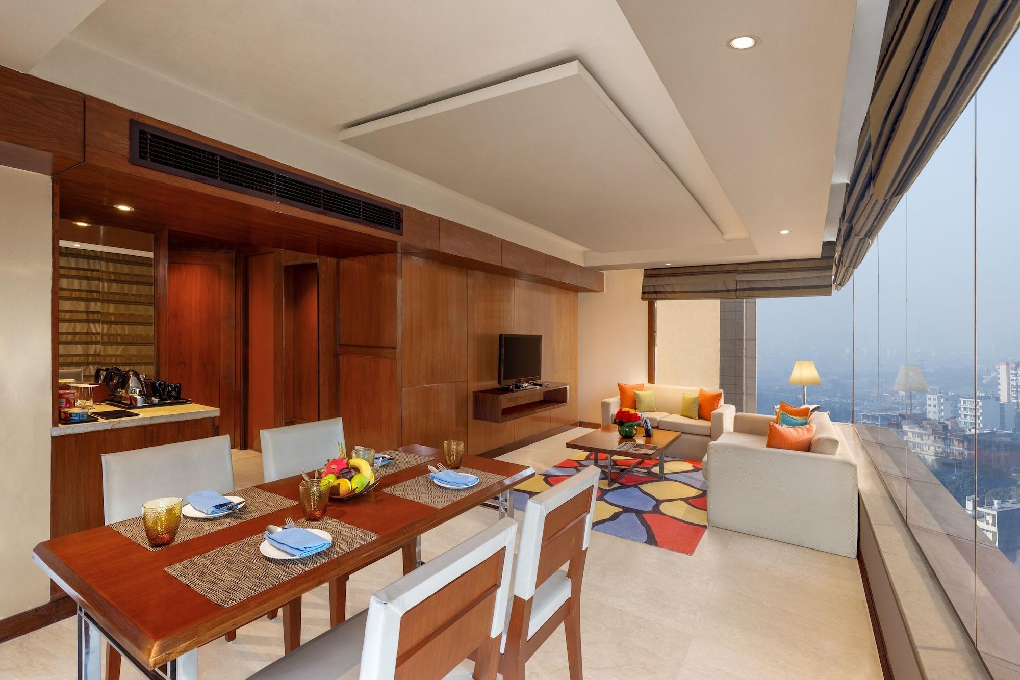 Hotel Doubletree By Hilton Gurgaon New Delhi Ncr Exterior foto