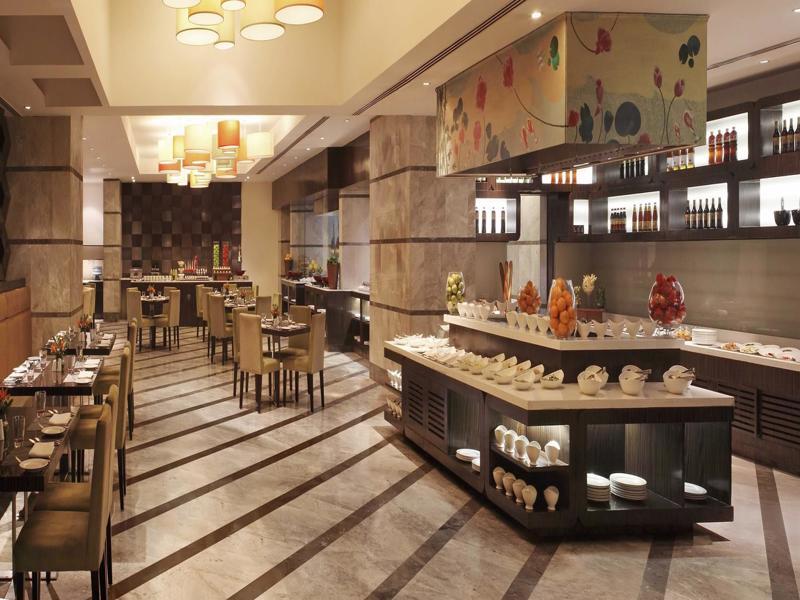 Hotel Doubletree By Hilton Gurgaon New Delhi Ncr Exterior foto